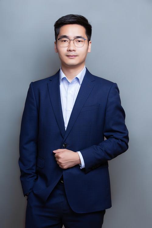 叶志鸿 包装与印刷设计负责人